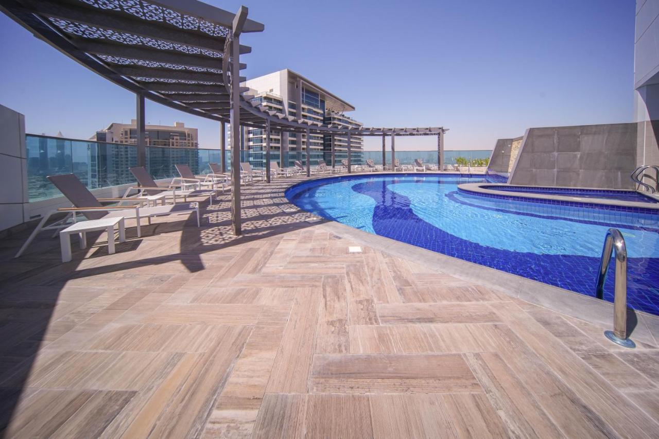 Elegant 2Br View With Rooftop Pool The Bay Dubaj Exteriér fotografie