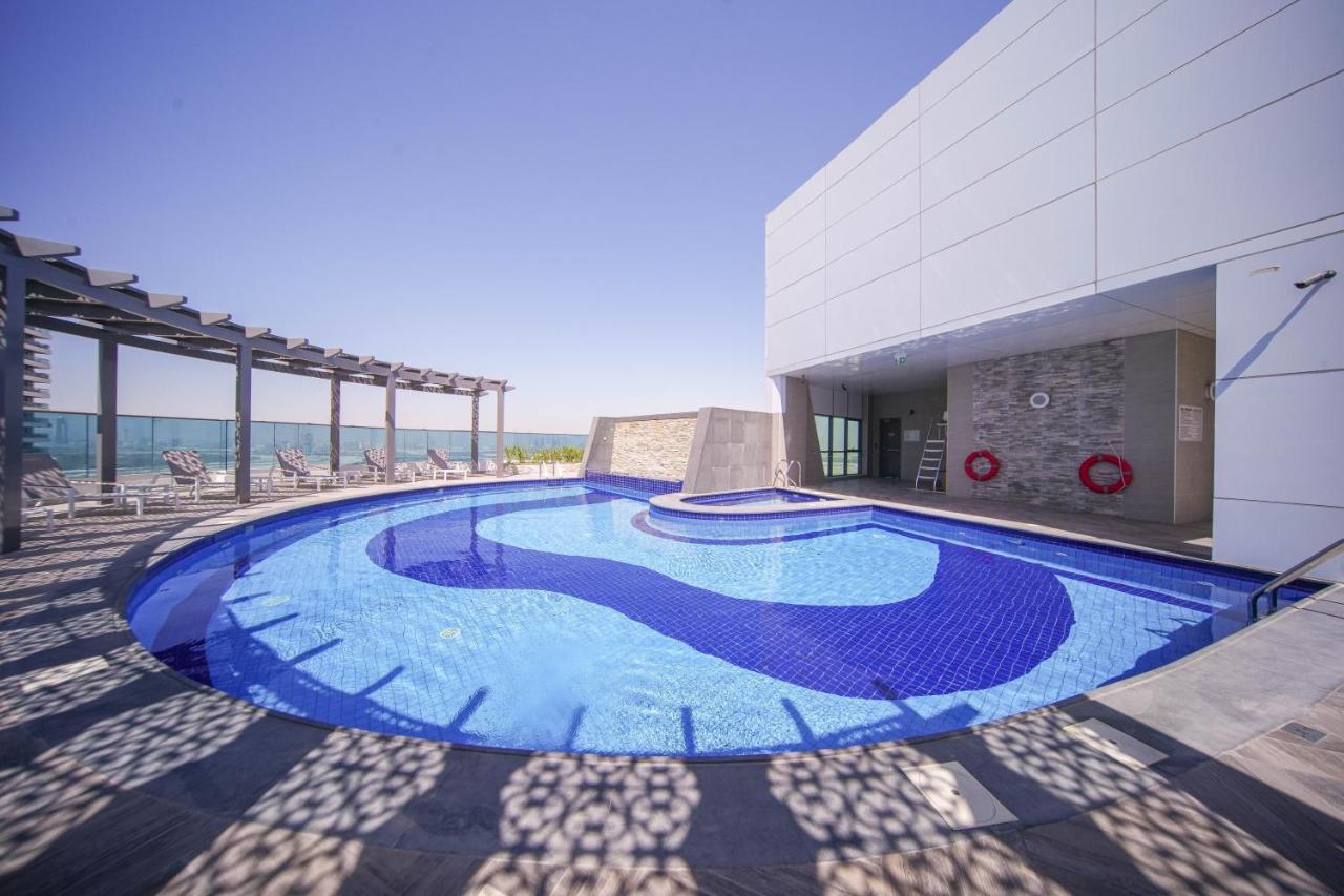 Elegant 2Br View With Rooftop Pool The Bay Dubaj Exteriér fotografie