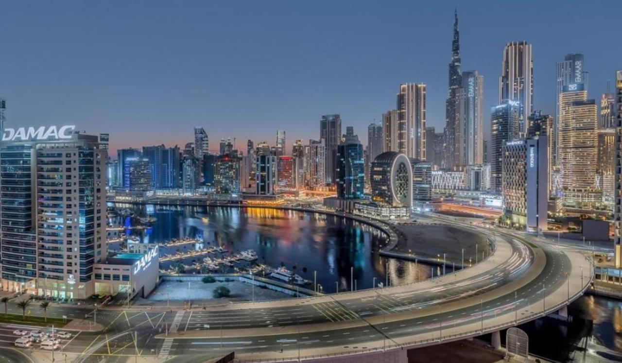 Elegant 2Br View With Rooftop Pool The Bay Dubaj Exteriér fotografie