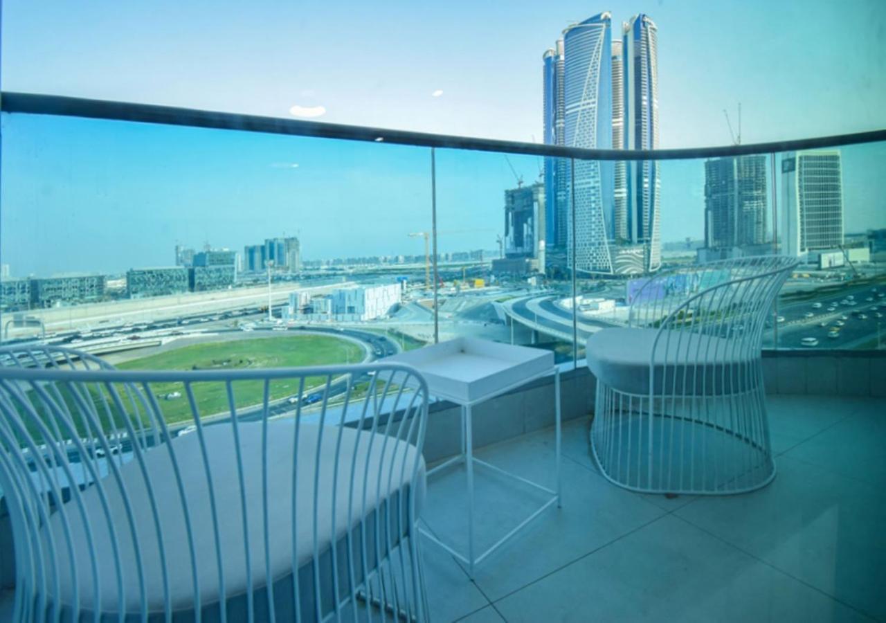 Elegant 2Br View With Rooftop Pool The Bay Dubaj Exteriér fotografie